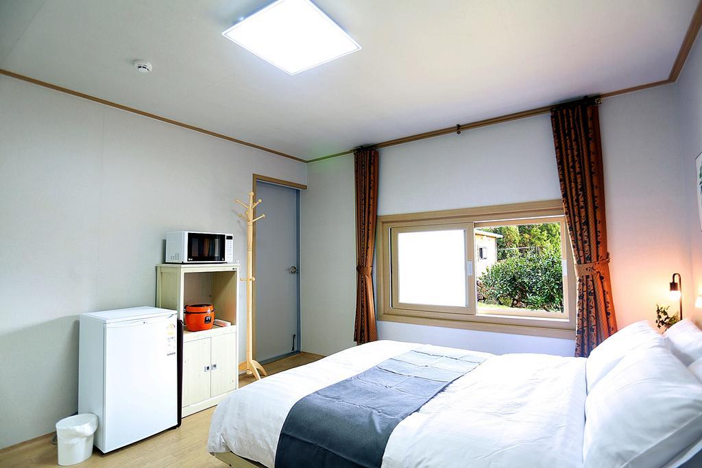 Ddobagi Pension Seogwipo Exterior foto