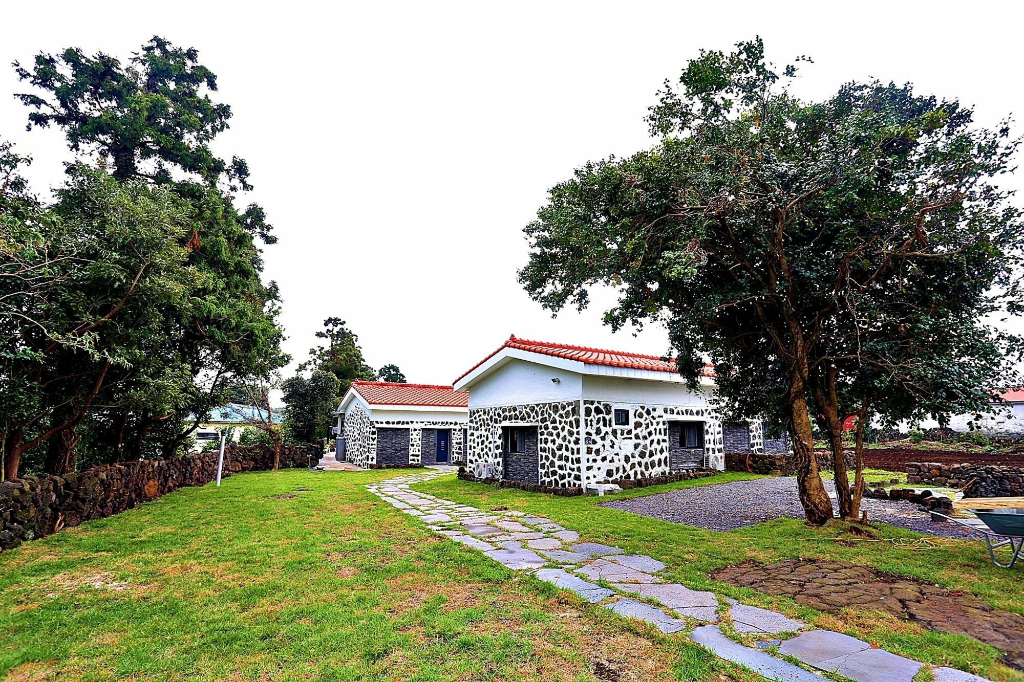 Ddobagi Pension Seogwipo Exterior foto
